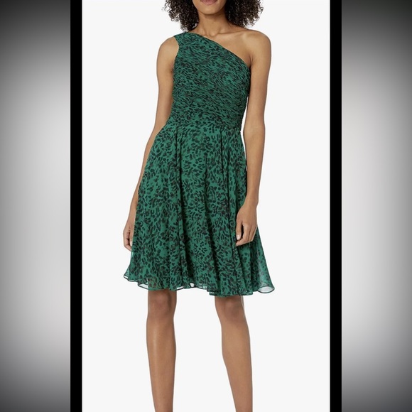 BNWT $258 Halston Heritage dress size 8 - Picture 1 of 5